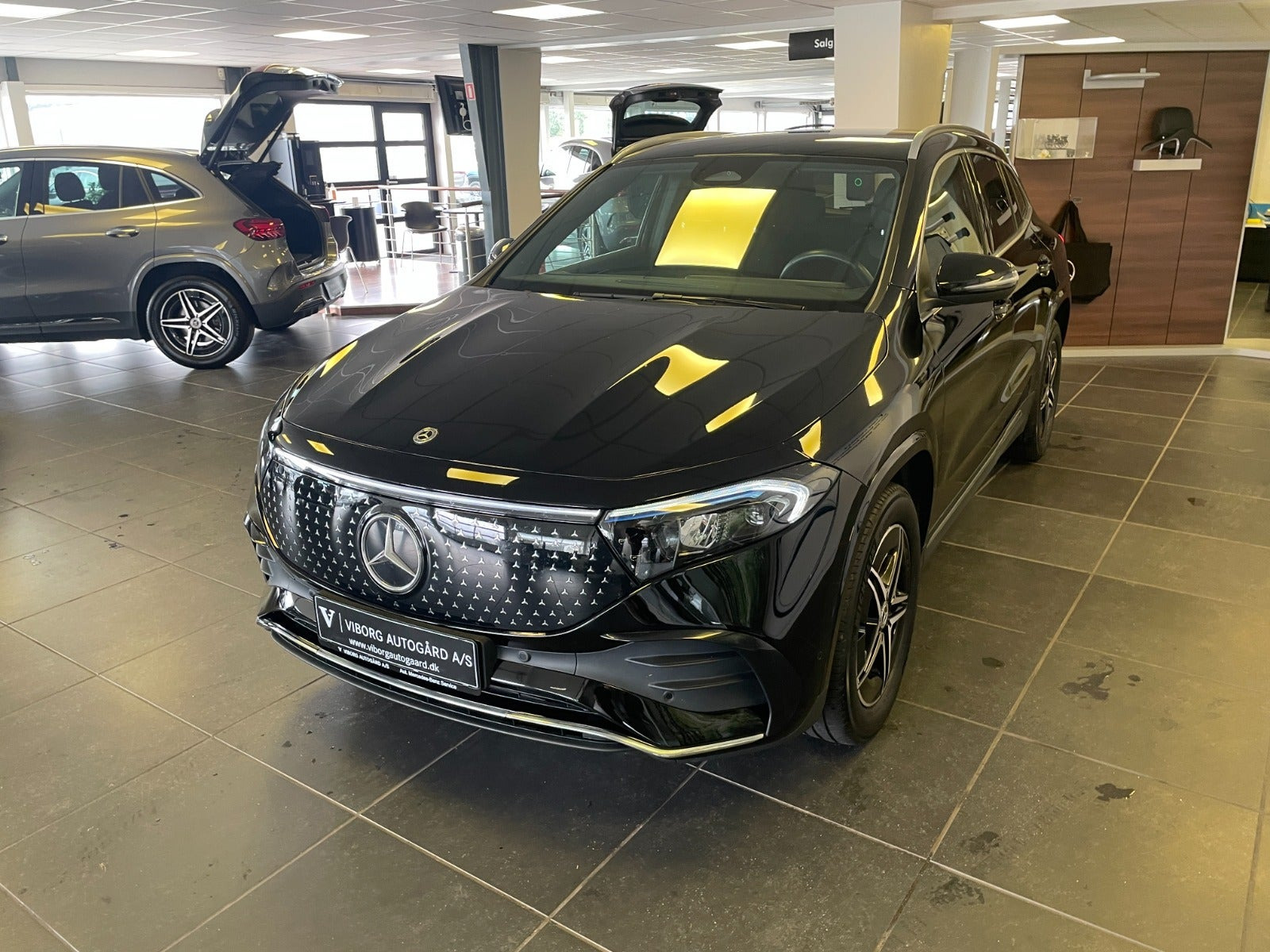 Sort Mercedes EQA250+ fra 2025