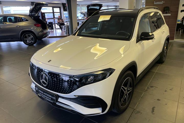 Hvid Mercedes EQB250+ fra 2026