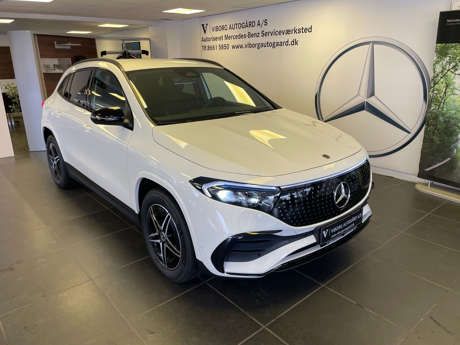 Hvid Mercedes EQA250+ fra 2026