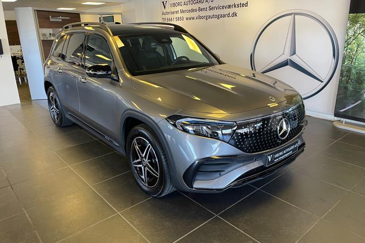 Grå Mercedes EQB250+ fra 2026
