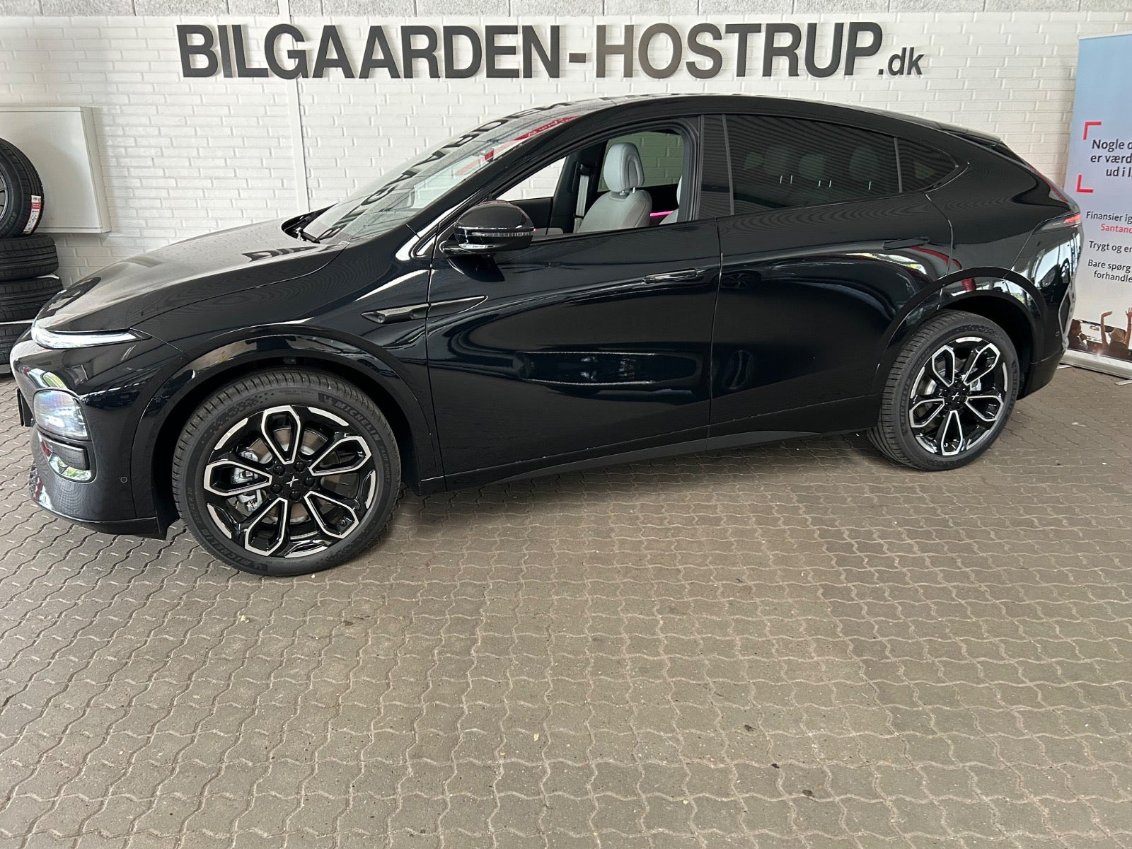 Sort Xpeng G6 fra 2026