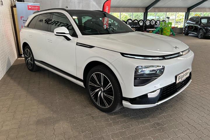 Hvid Xpeng G9 fra 2026