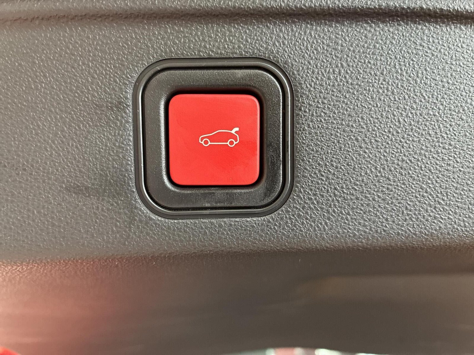 Orange Fiat 600e fra 2025