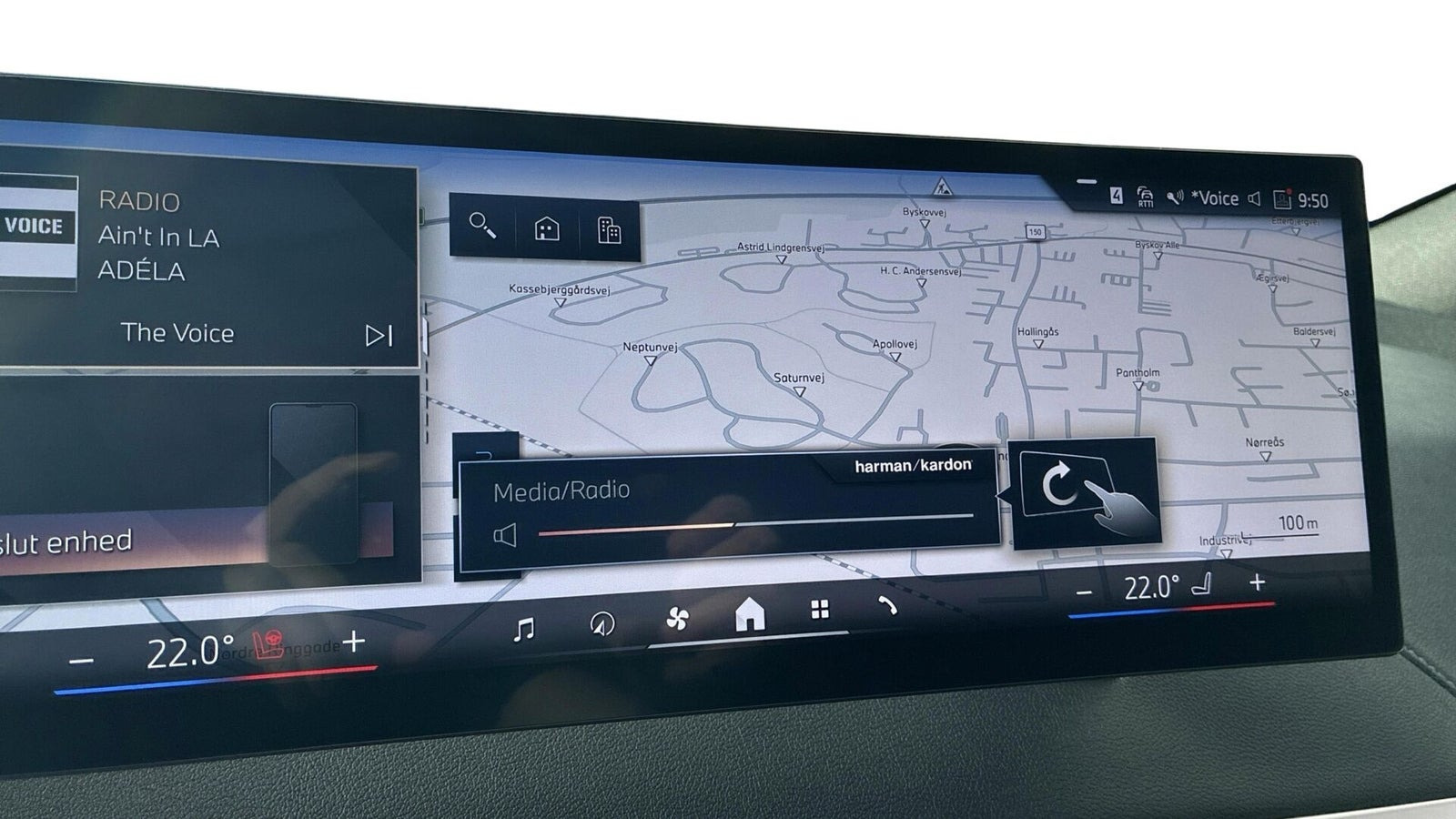Blå BMW iX fra 2024