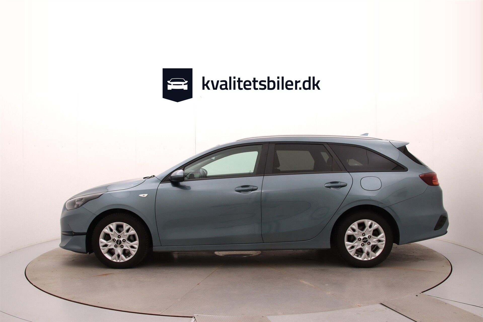 Grå Kia Ceed fra 2023