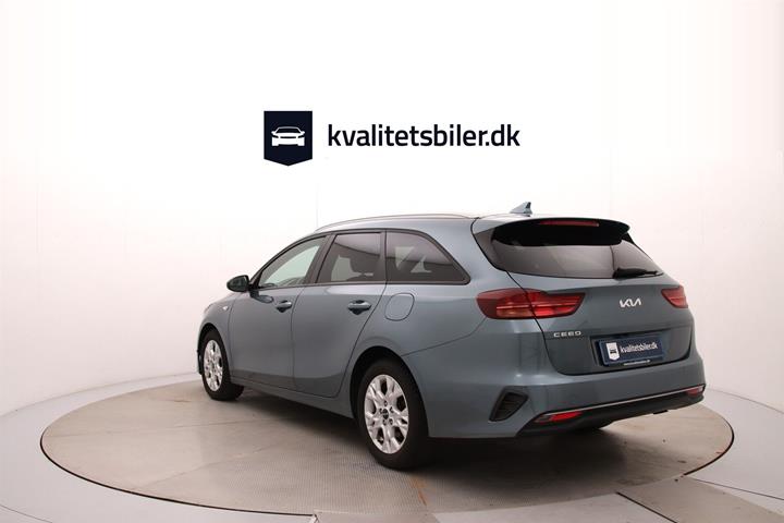 Grå Kia Ceed fra 2023