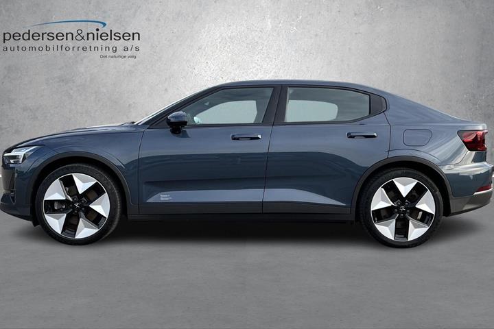 Blå Polestar 2 fra 2023
