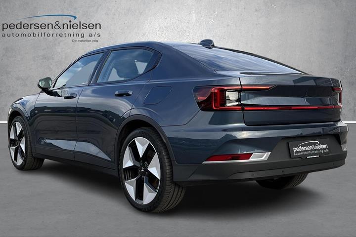 Blå Polestar 2 fra 2023