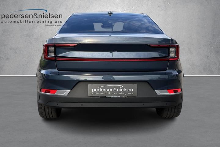 Blå Polestar 2 fra 2023