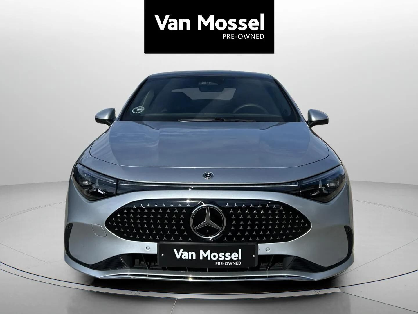 Sølv Mercedes CLA250+ fra 2026