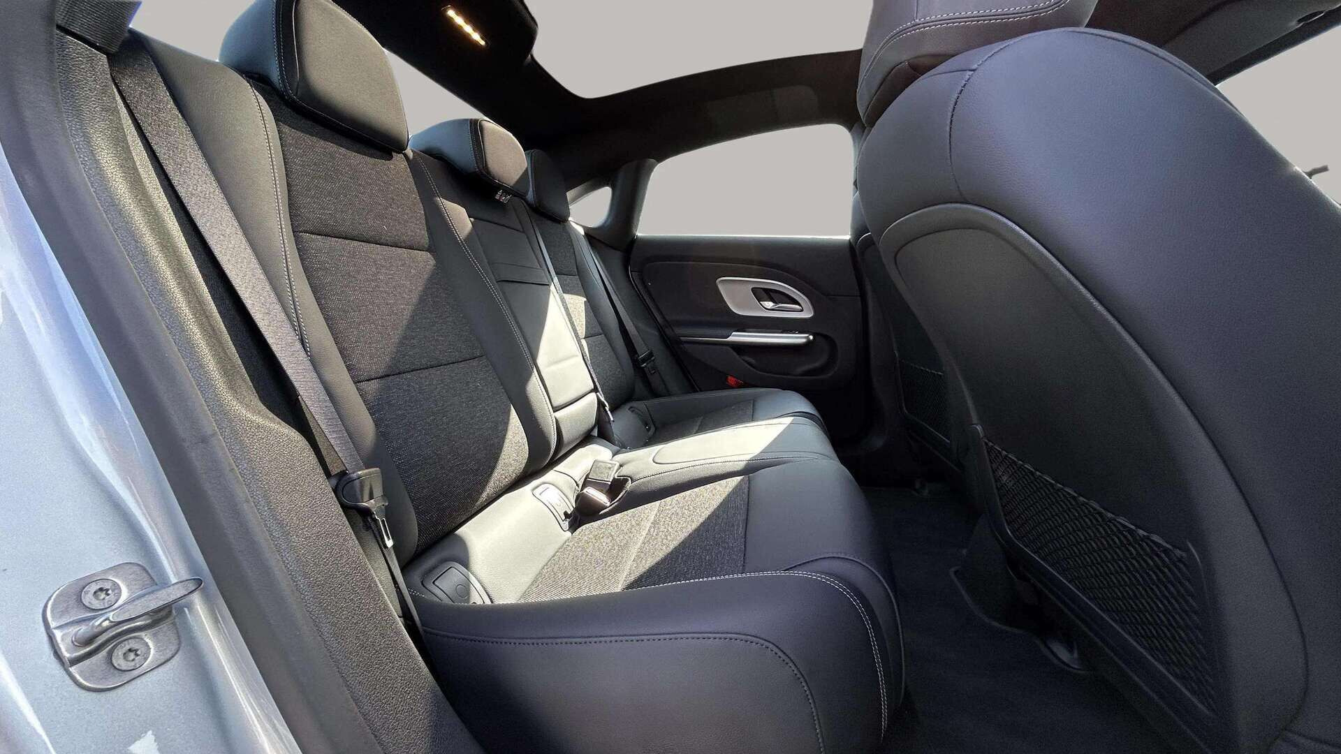 Sølv Mercedes CLA250+ fra 2026