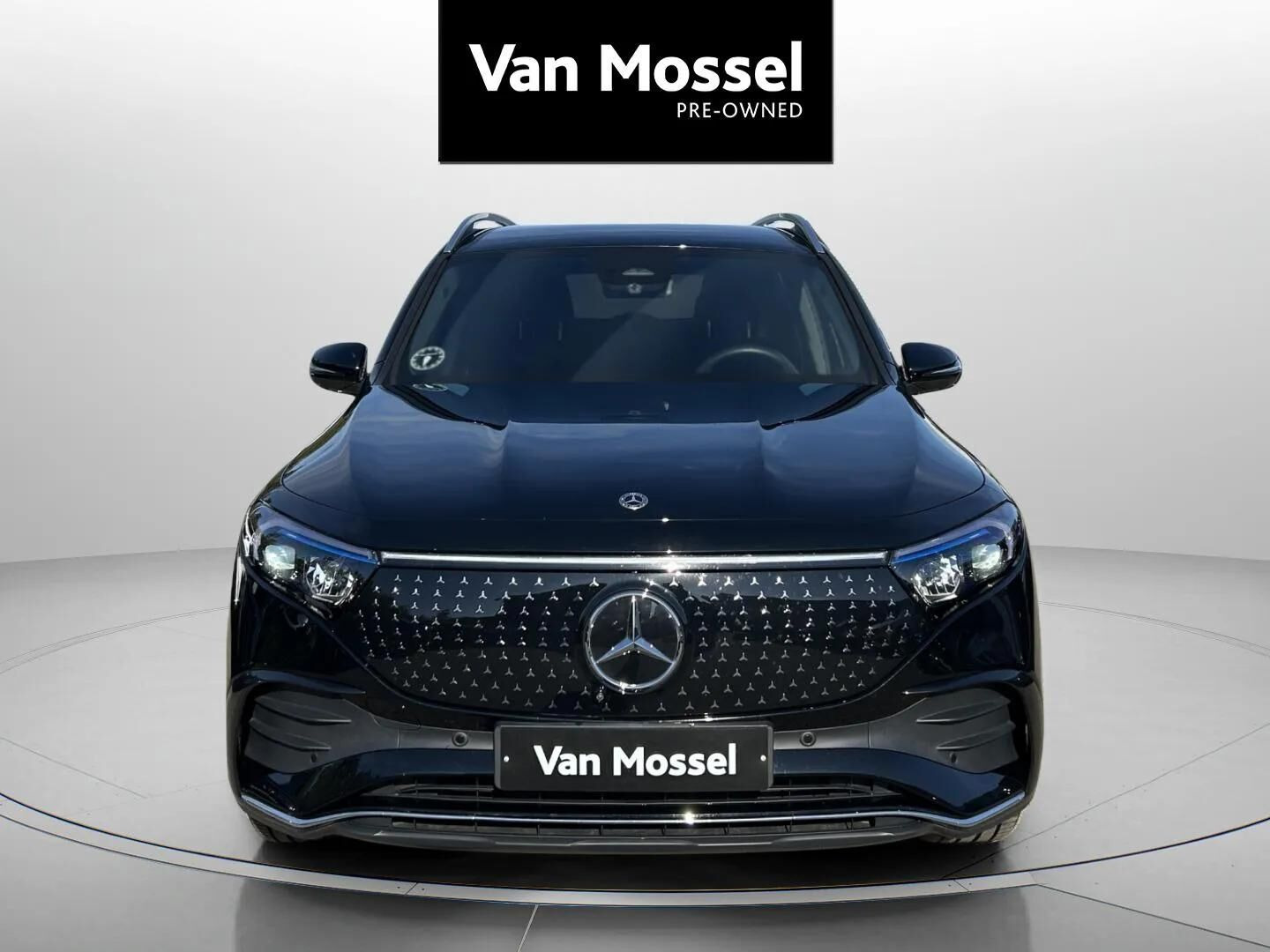 Sort Mercedes EQB250+ fra 2025