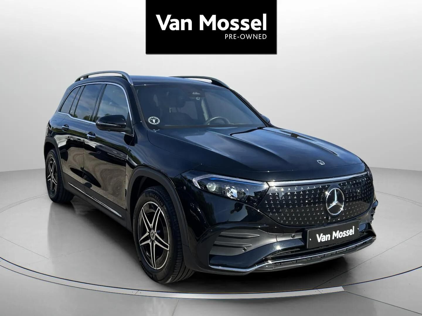 Sort Mercedes EQB250+ fra 2025
