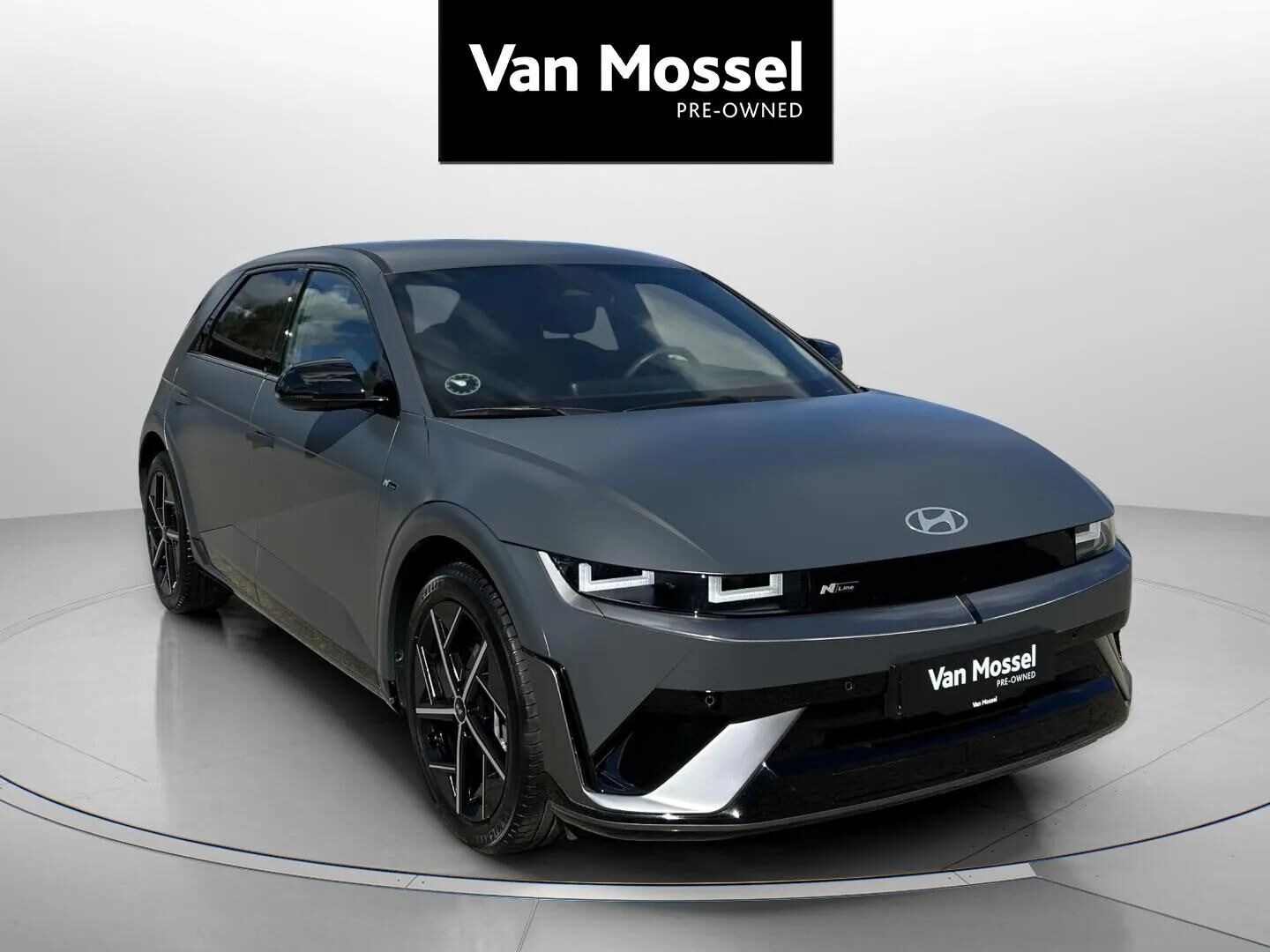 Grå Hyundai Ioniq 5 fra 2025