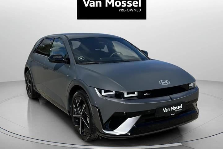 Grå Hyundai Ioniq 5 fra 2025