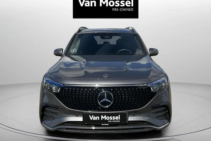 Grå Mercedes EQB250+ fra 2025