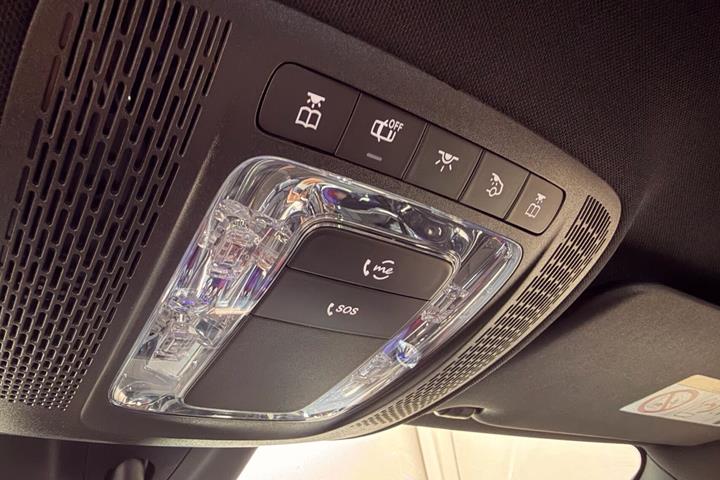 Sort Mercedes EQB250+ fra 2023