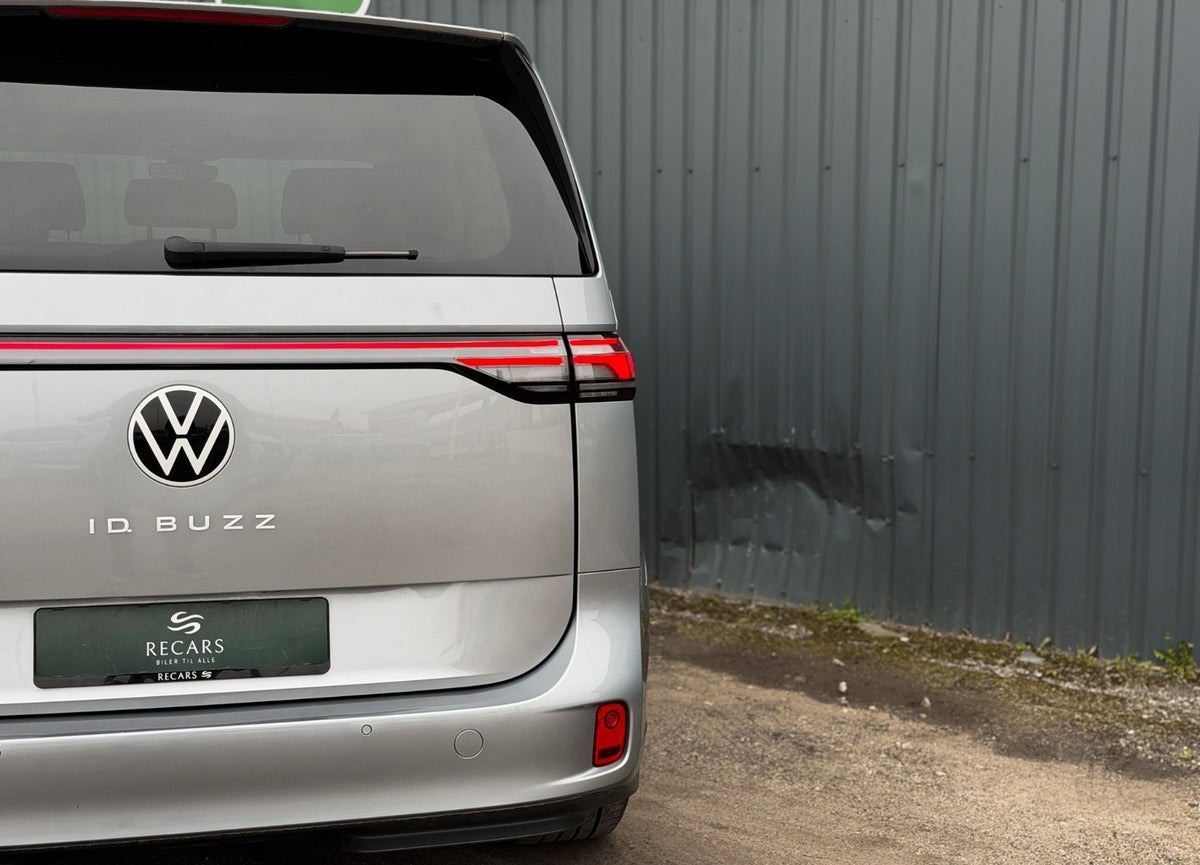 Sølv VW ID.Buzz fra 2024