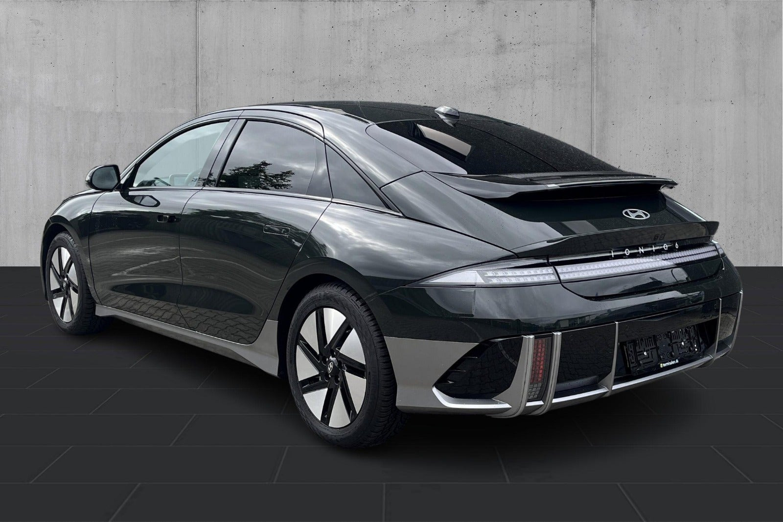 Grøn Hyundai Ioniq 6 fra 2024