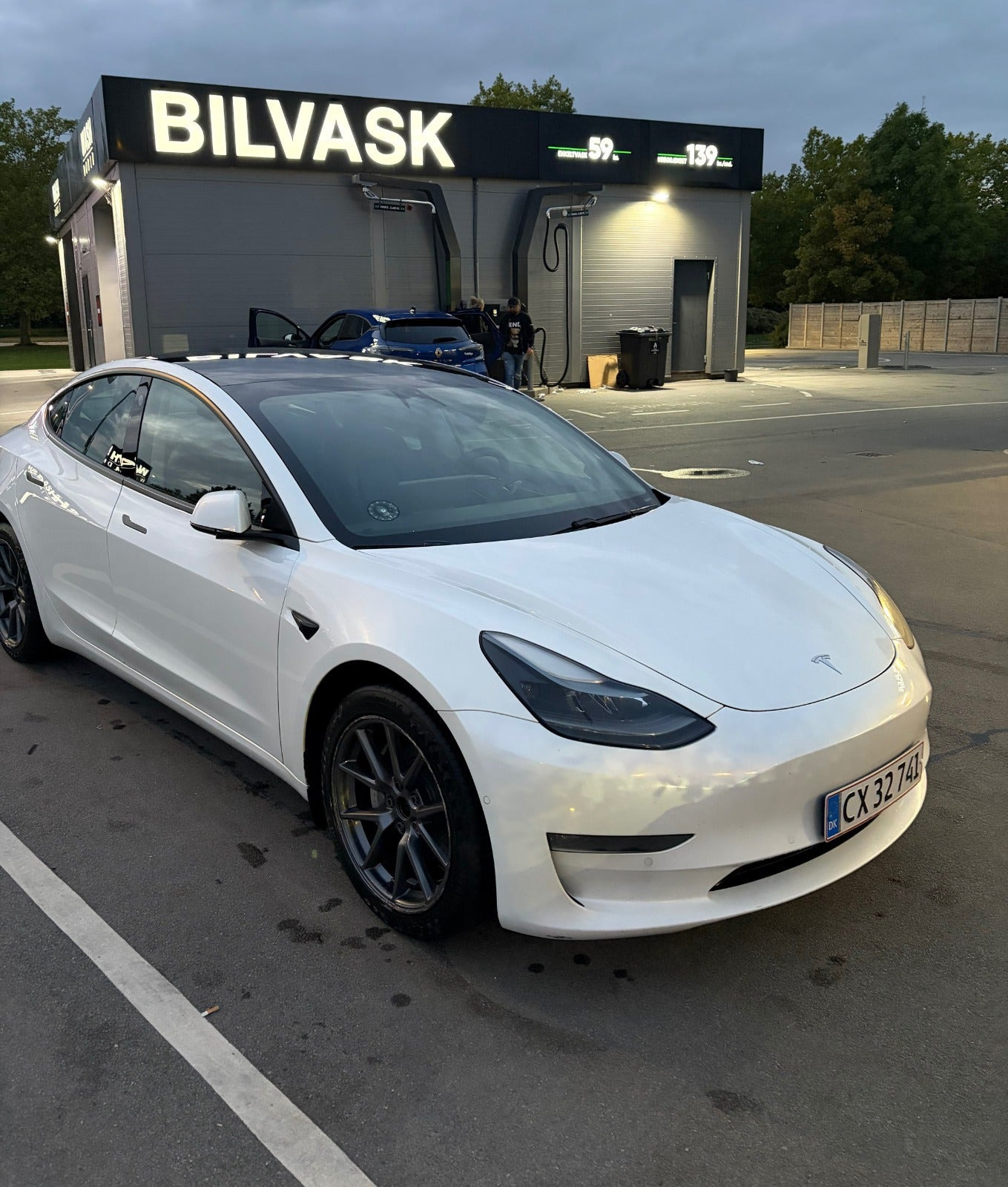 Tesla Model 3 Long Range AWD