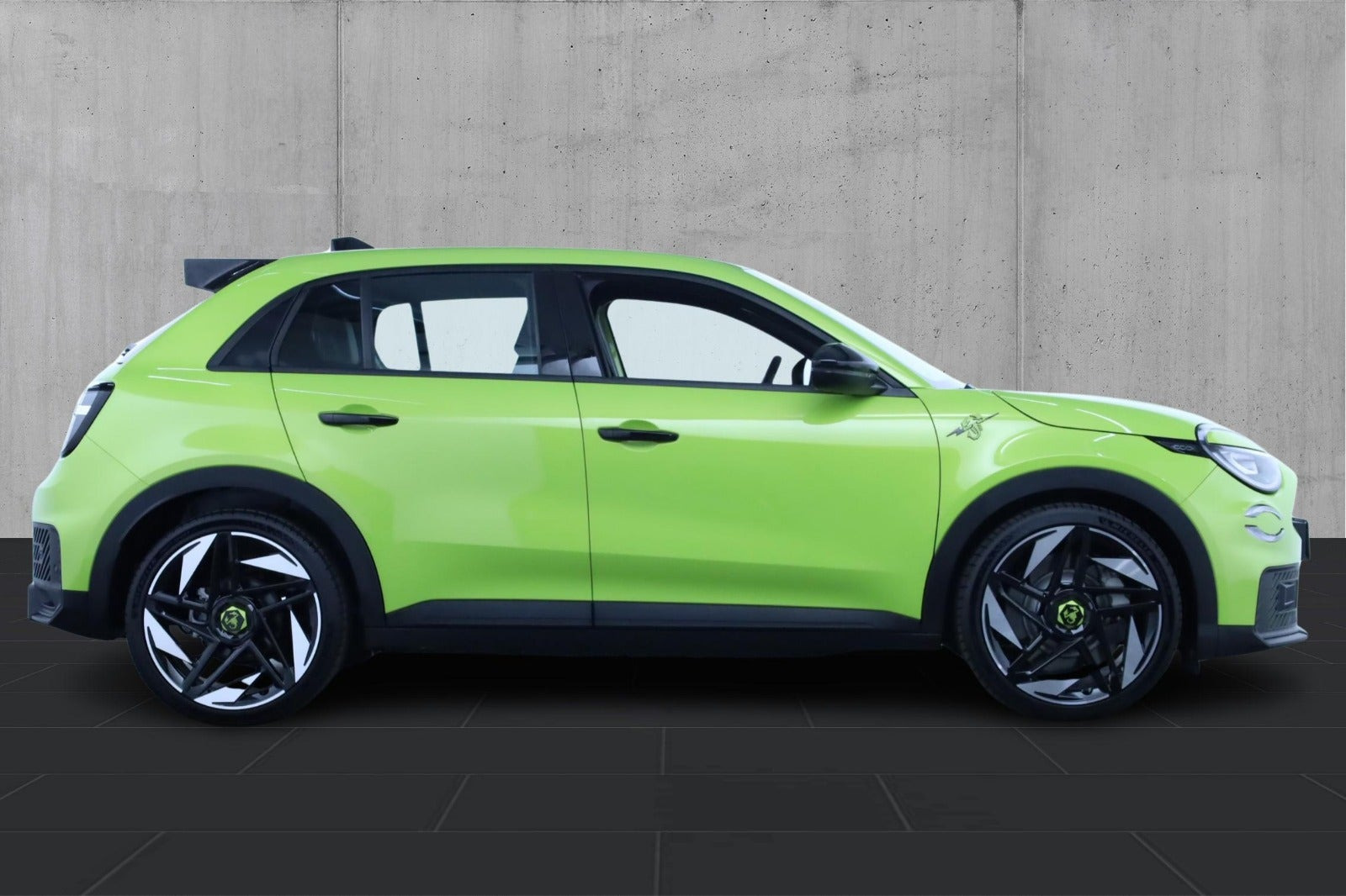 Grøn Abarth 600e fra 2026