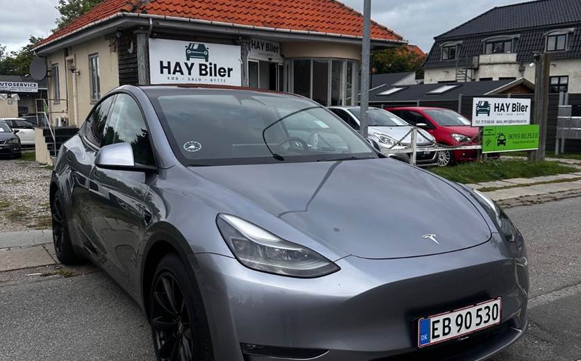 Tesla Model Y Performance AWD