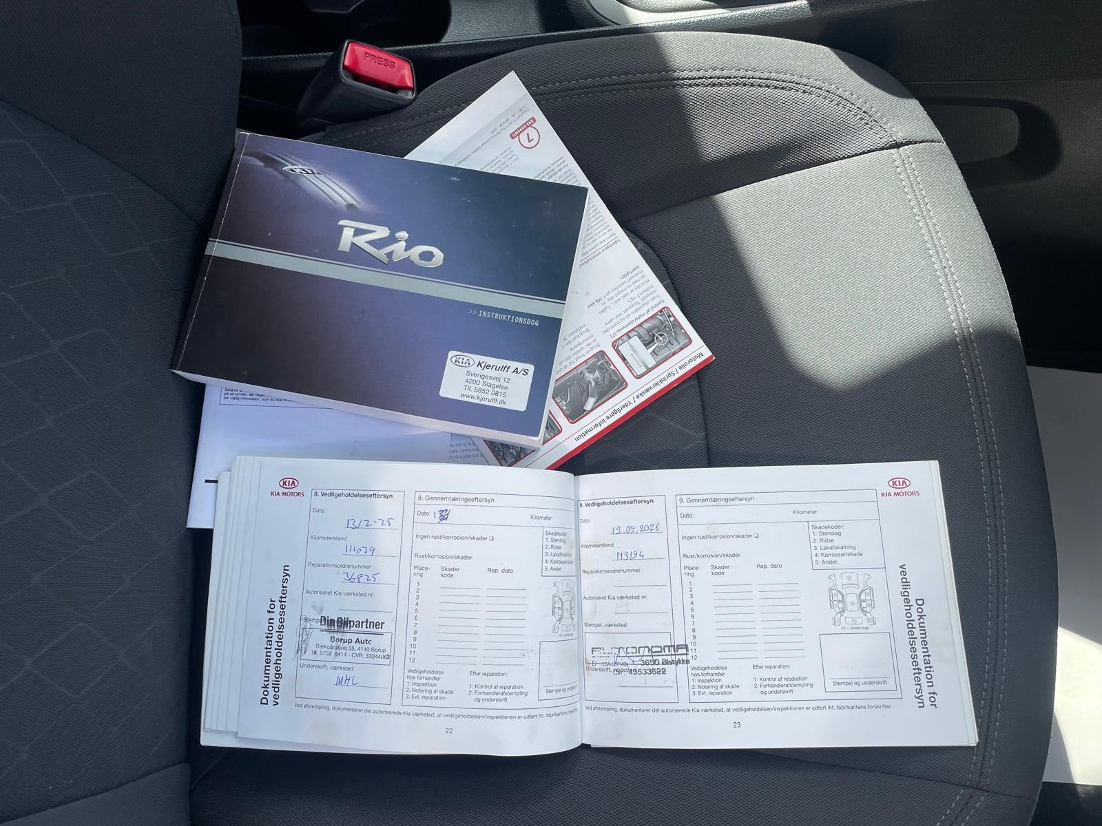 Grøn Kia Rio fra 2016