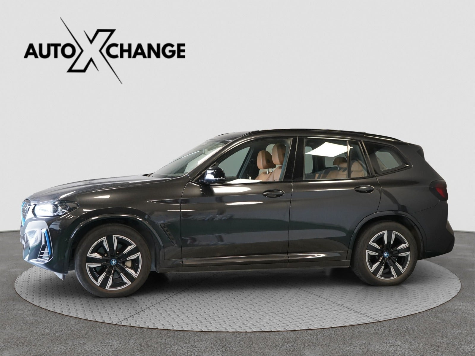Grå BMW iX3 fra 2022