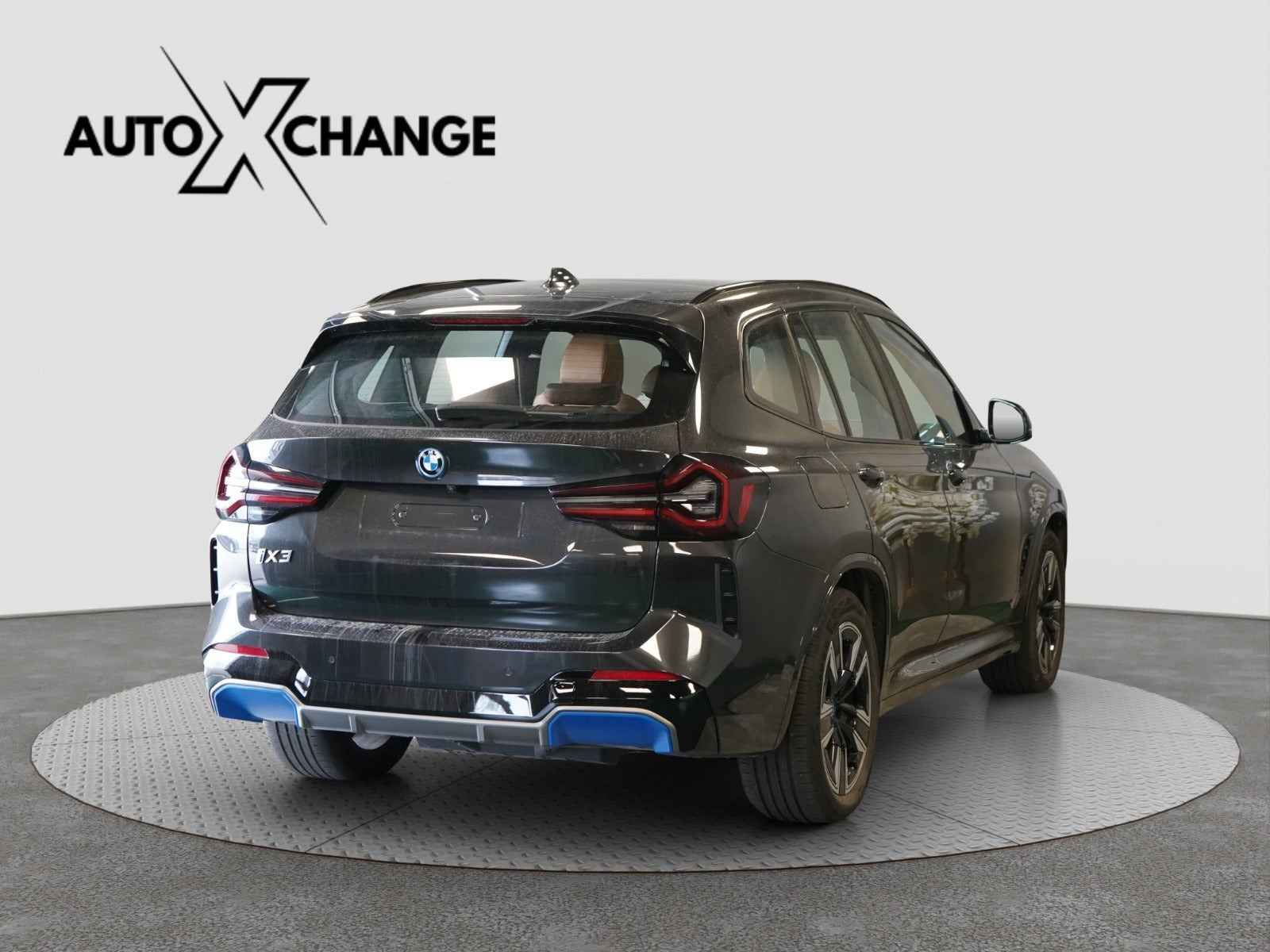 Grå BMW iX3 fra 2022