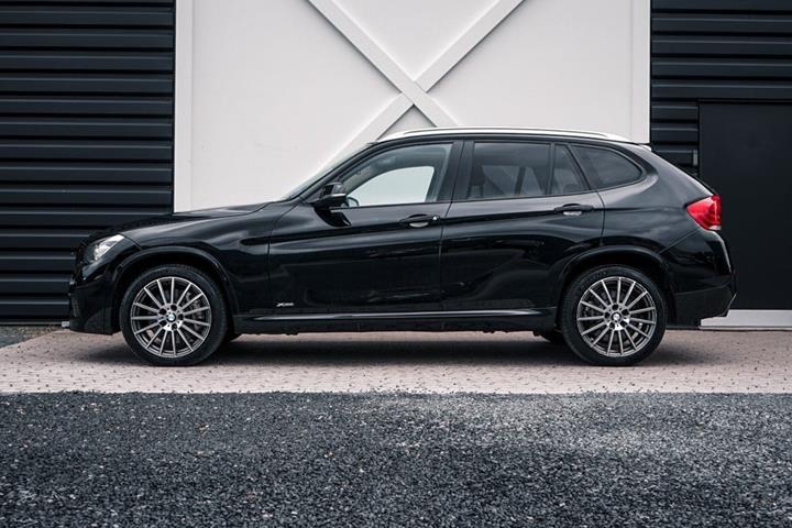 Sort BMW X1 fra 2013