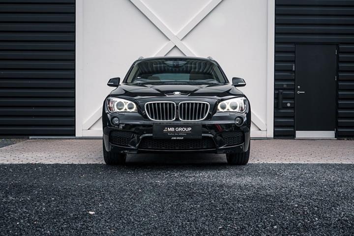 Sort BMW X1 fra 2013