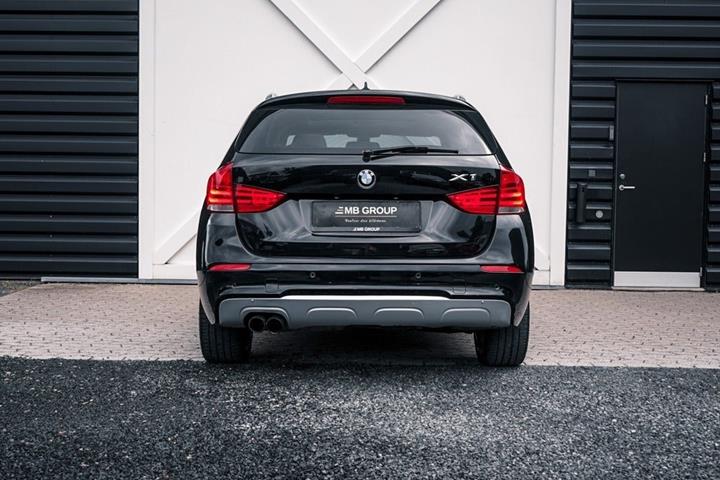 Sort BMW X1 fra 2013