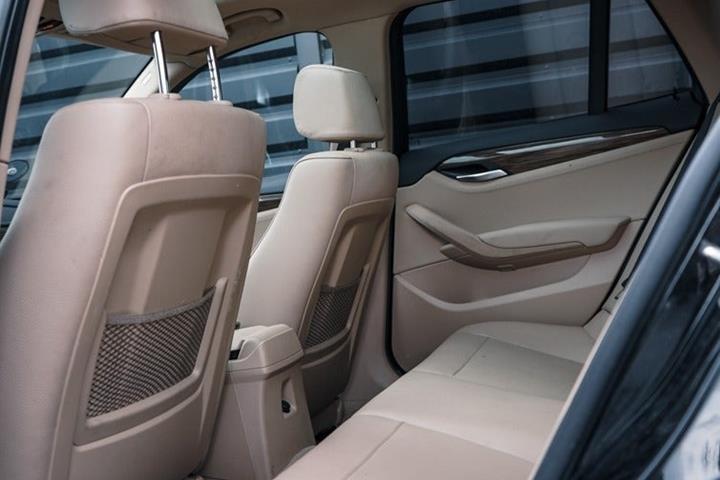 Sort BMW X1 fra 2013