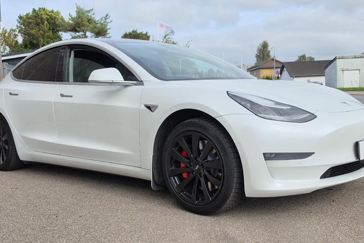 undefined Tesla Model 3 fra 2022