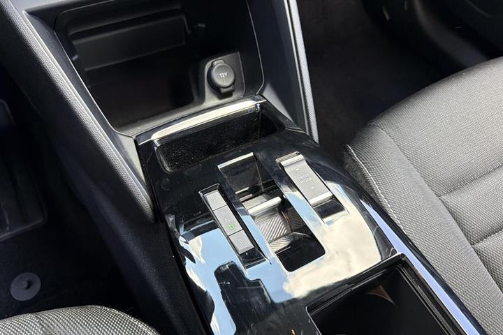 Blå Citroën ë-C4 fra 2025