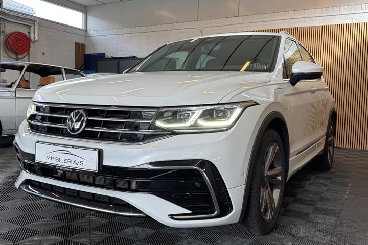 Hvid VW Tiguan fra 2022