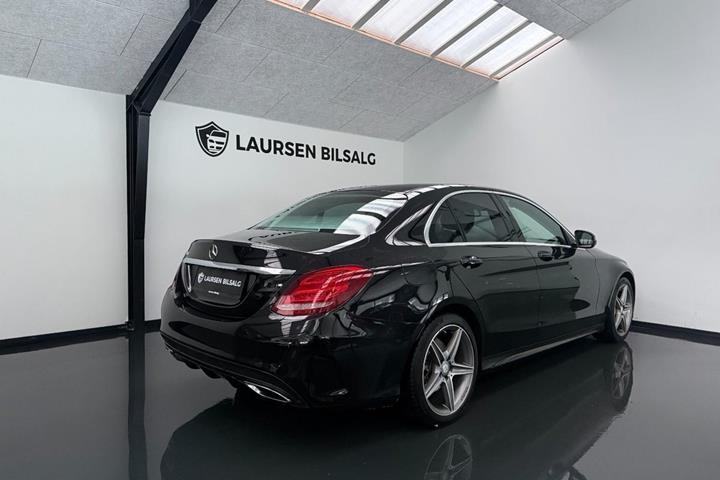 Sort Mercedes C220 d fra 2016