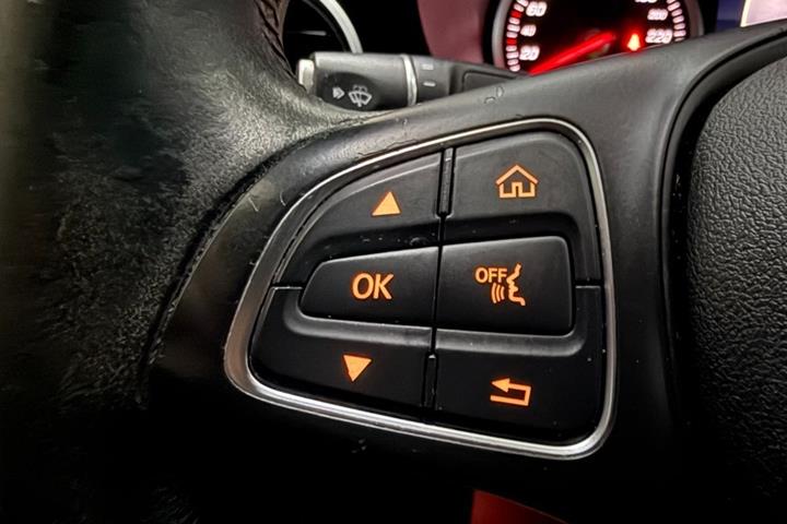 Sort Mercedes C220 d fra 2016