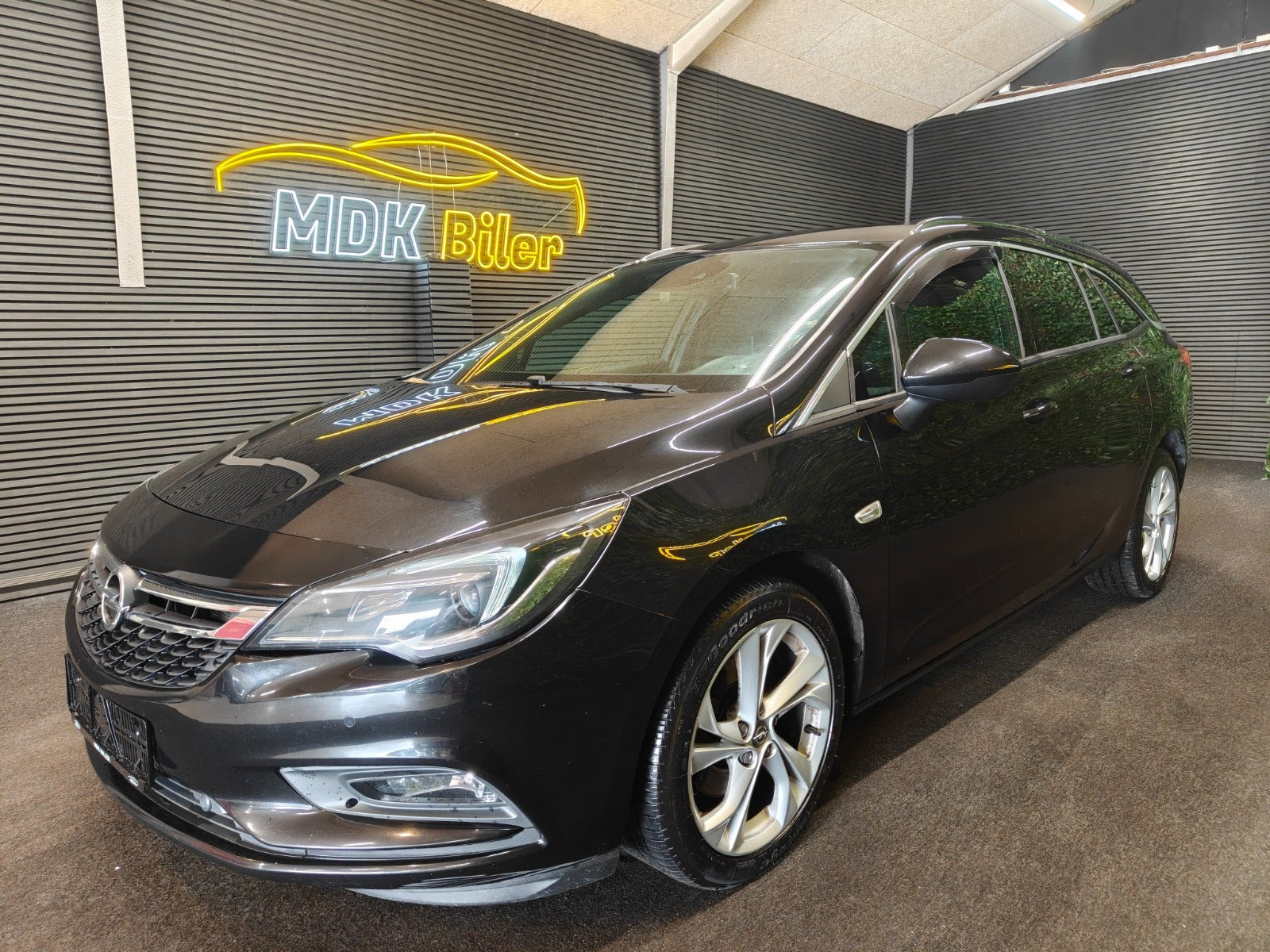 undefined Opel Astra fra 2017