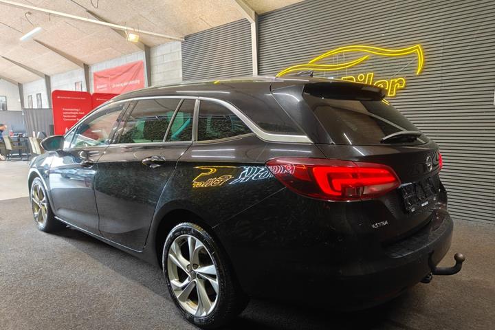 undefined Opel Astra fra 2017