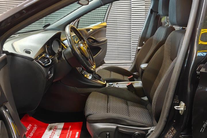undefined Opel Astra fra 2017