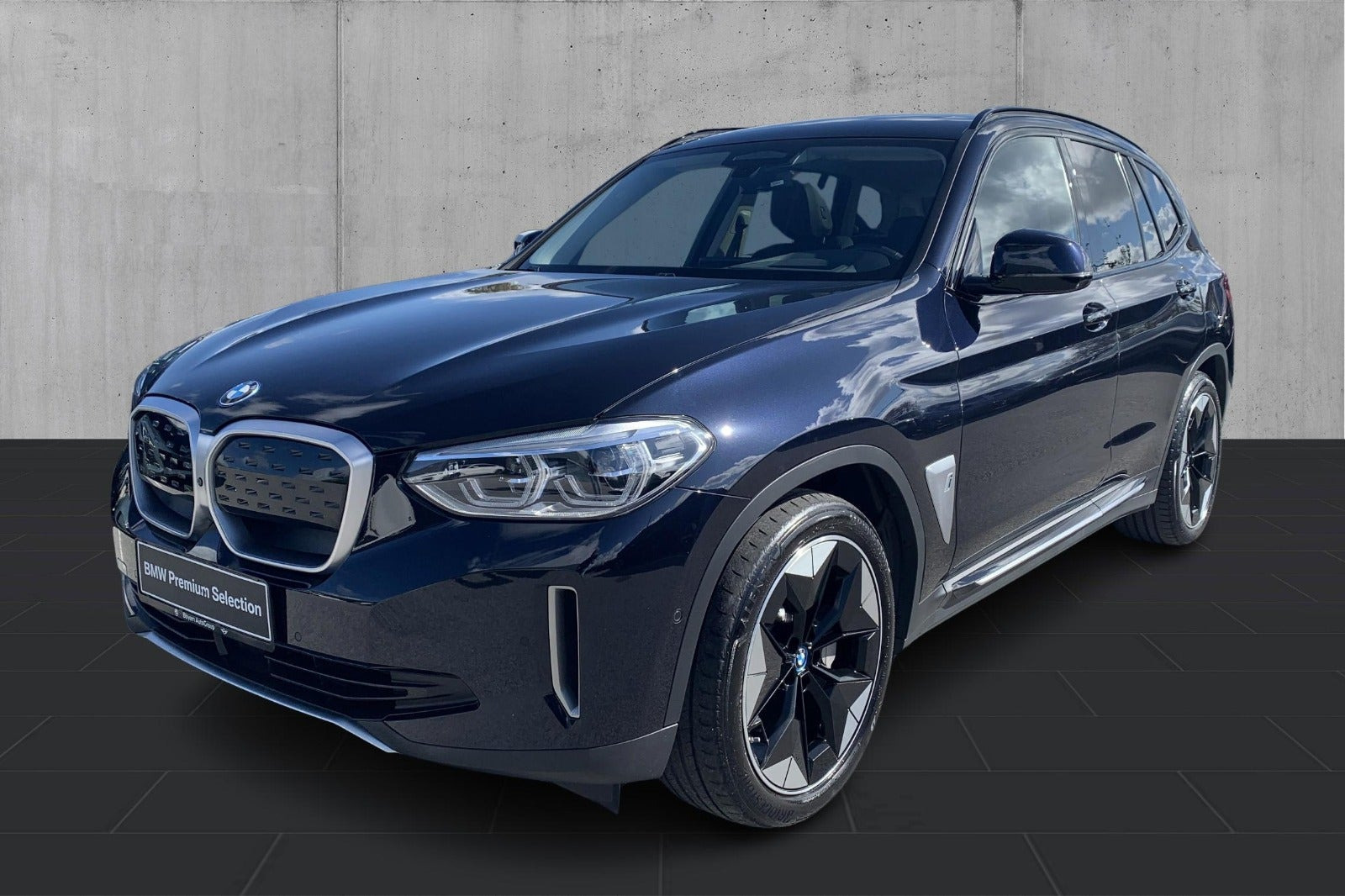 Sort BMW iX3 fra 2021