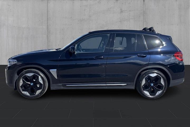 Sort BMW iX3 fra 2021
