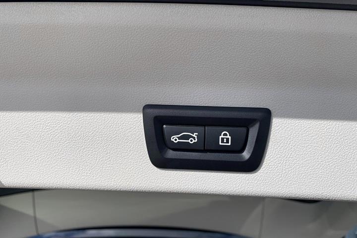Sort BMW iX3 fra 2021