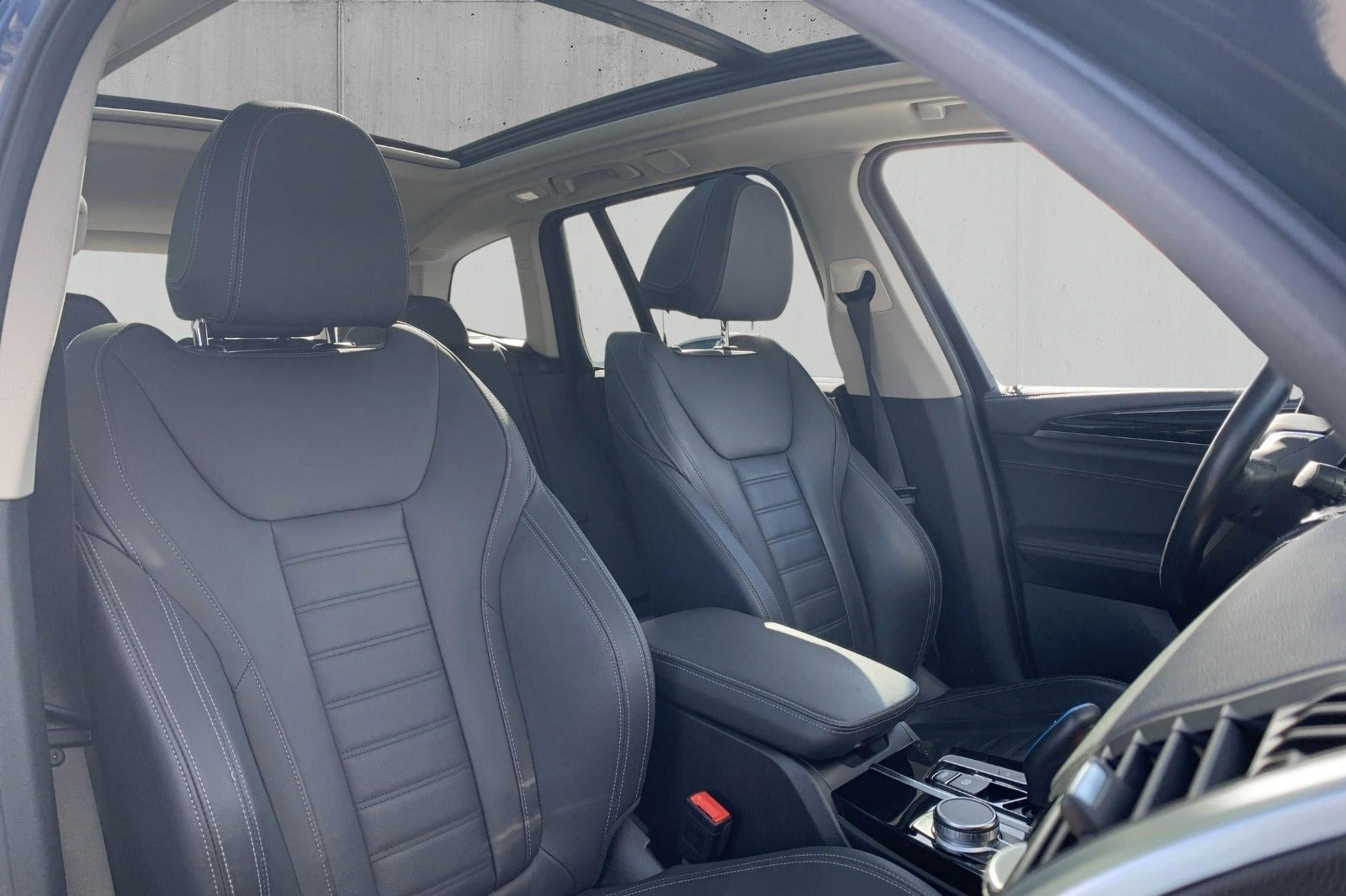 Sort BMW iX3 fra 2021