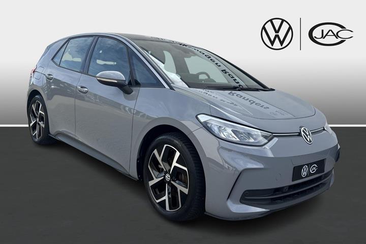 Grå VW ID.3 fra 2024 set udefra