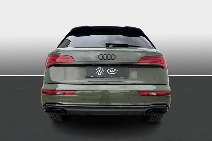 Grøn Audi Q5 fra 2023