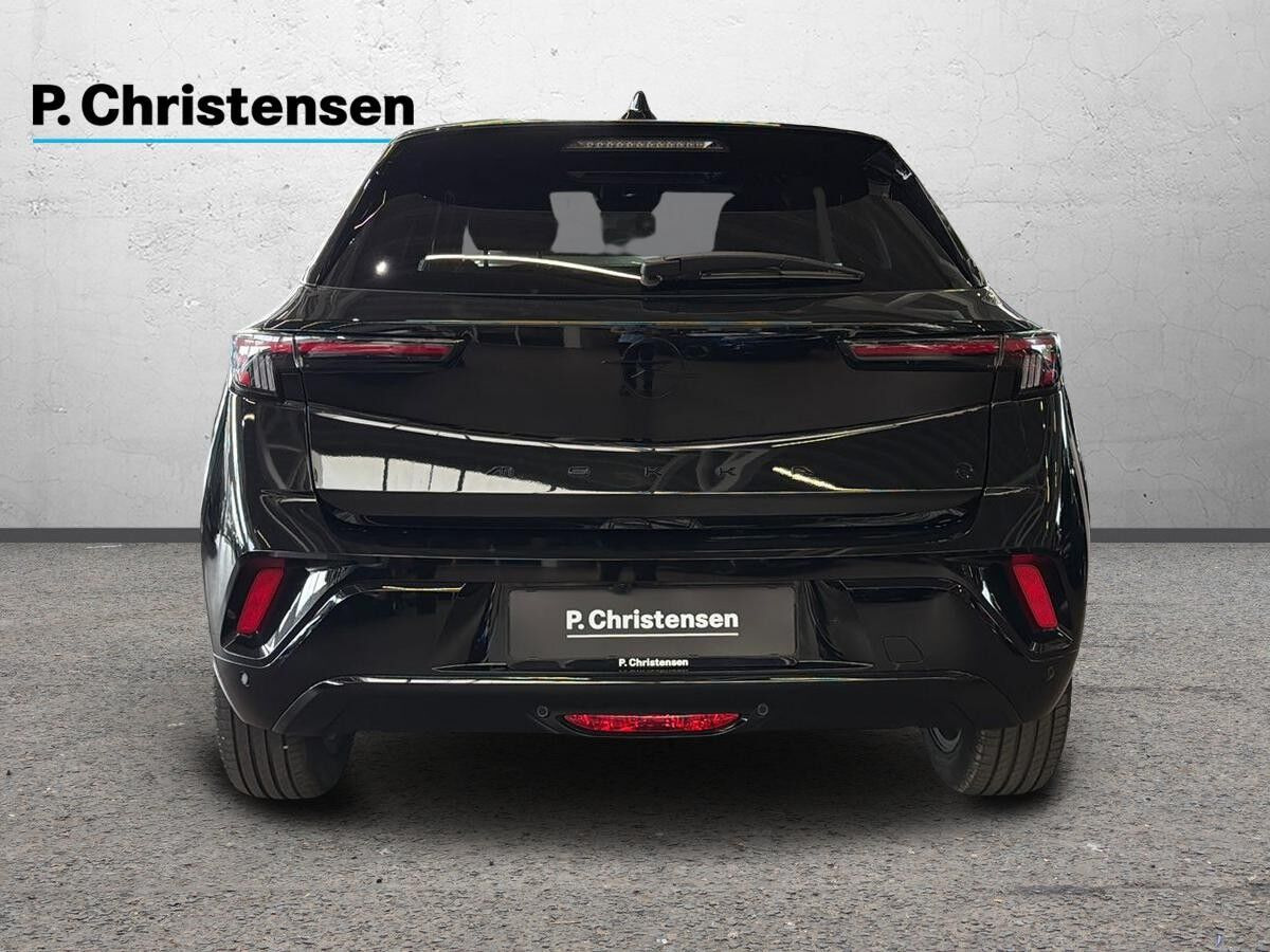 Sort Opel Mokka-e fra 2025