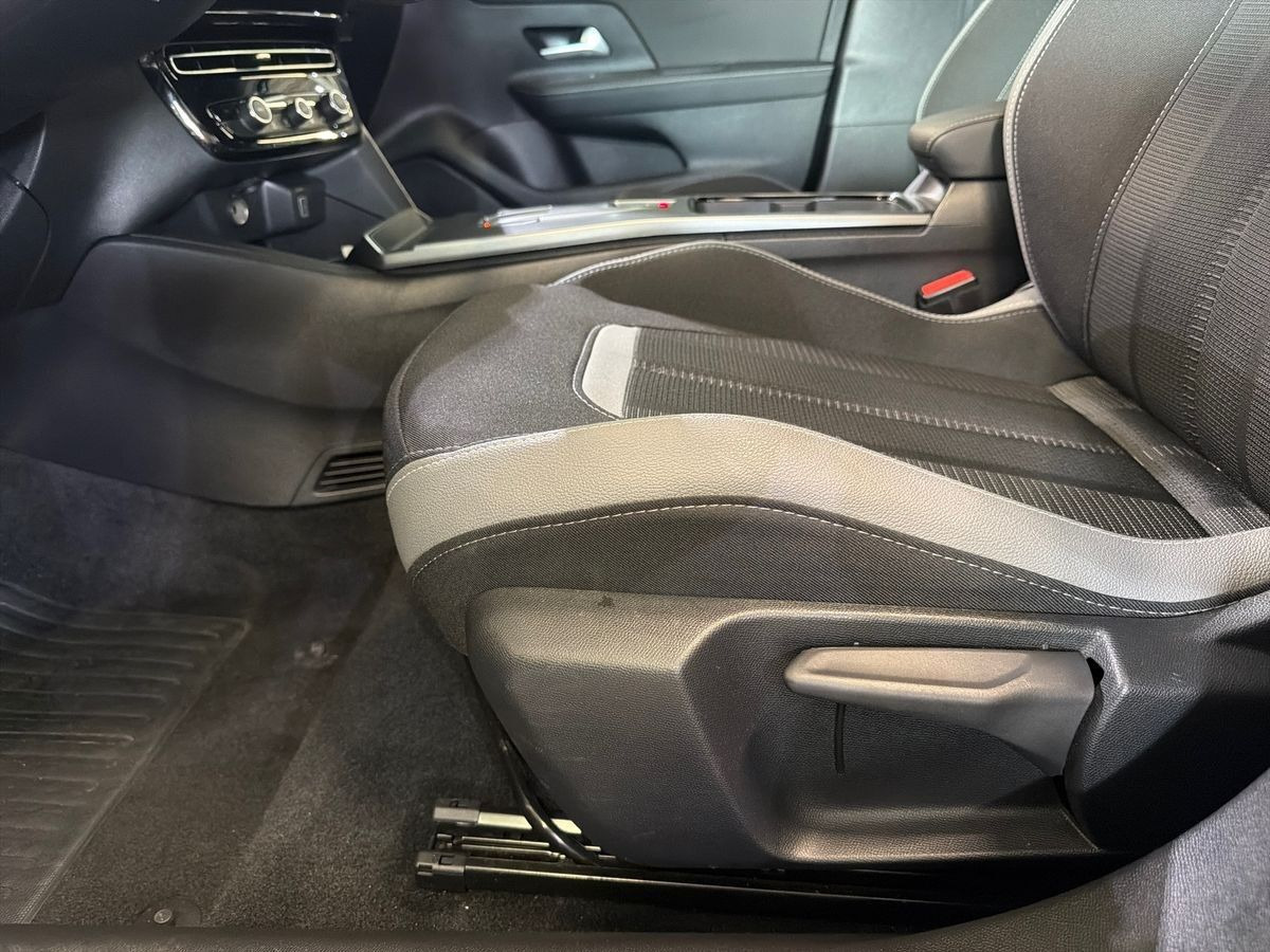 Sort Opel Mokka-e fra 2025