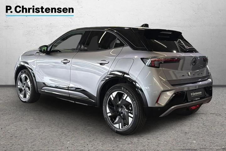 Sølv Opel Mokka-e fra 2025